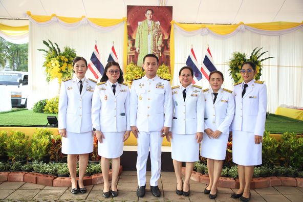 เทศบาลนครสุราษฎร์ธานี ร่วมทำบุญตักบาตรถวายพระราชกุศล เนื่องใ ... รูปภาพ 1