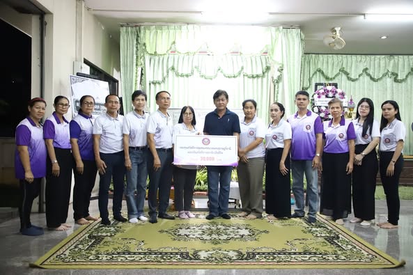 เทศบาลนครสุราษฎร์ธานี ร่วมมอบเงิน 30,000 บาท แก่สมาชิกกองทุน ... Image 1
