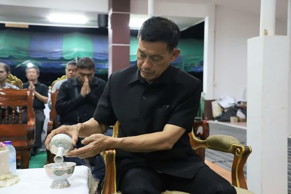 ค่ำวันนี้ (25 มิ.ย. 67) นายประเสริฐ บุญประสพ นายกเทศมนตรีนคร ... รูปภาพ 1