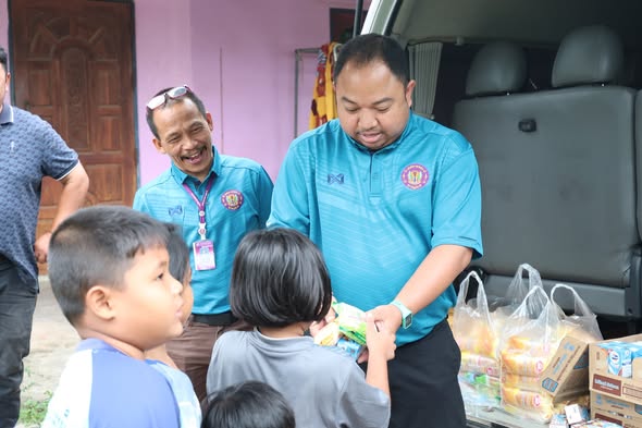 วันนี้ (22 ต.ค. 68) นายประเสริฐ บุญประสพ นายกเทศมนตรีนครสุรา ... รูปภาพ 1