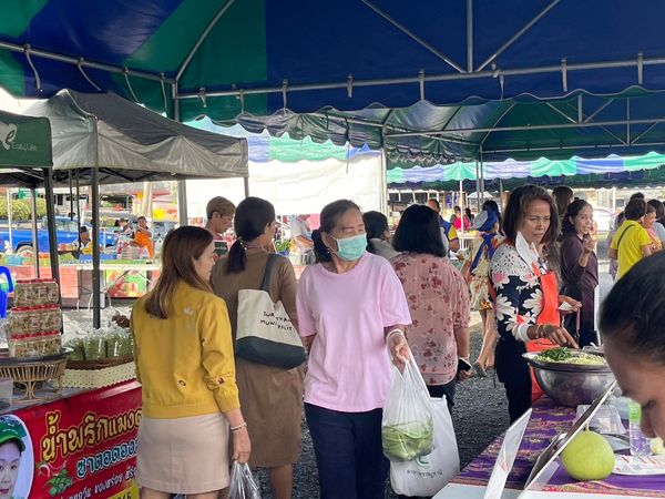ขอเชิญชวนมาช้อปสินค้า “ตลาดนัดเทศบาลนครสุราษฎร์ธานี ครั้งที่ ... Image 1