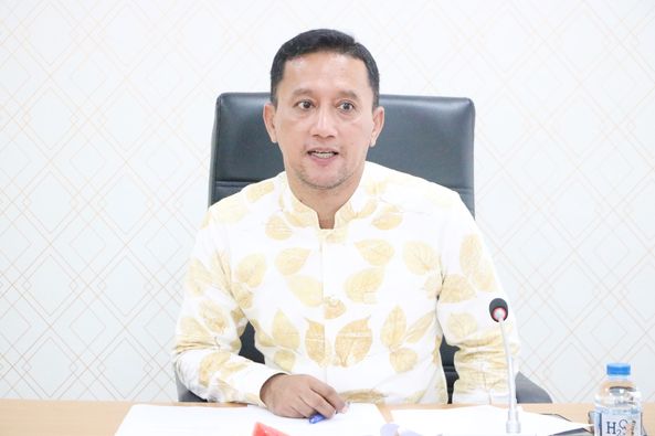 ประชุมคณะกรรมการดำเนินการสร้างศูนย์ไตเทียมเทศบาลนครสุราษฎร์ธ ... รูปภาพ 1