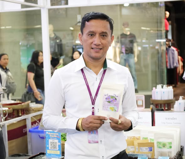 พิธีเปิดมหกรรม “สุขภาพครบวงจร” เครือข่ายบริการสุขภาพอำเภอเมื ... Image 1