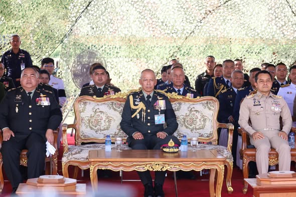 เทศบาลฯ ร่วมพิธีกระทำสัตย์ปฏิญาณตนต่อธงชัยเฉลิมพล วันกองทัพไ ... รูปภาพ 1