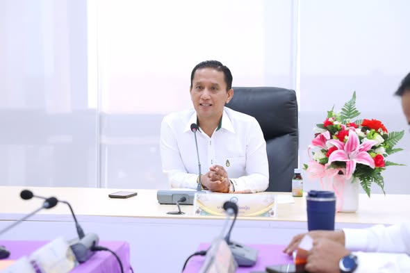 ประชุมคณะกรรมการกองทุนหลักประกันสุขภาพเทศบาลนครสุราษฎร์ธานี  ... Image 1