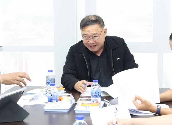 เทศบาลนครสุราษฎร์ธานี ประชุมพิจารณากำหนดหลักเกณฑ์การให้ทุนกา ... รูปภาพ 1