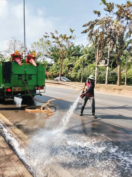 เทศบาลนครสุราษฎร์ธานี โดยสำนักช่าง ดำเนินงานด้านต่าง ๆ เพื่อ ... รูปภาพ 1