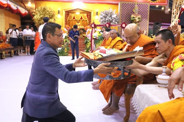 พิธีเปิดงานประจำปี สรงน้ำ-ปิดทอง รูปหล่อพ่อกล่อม นนฺโท ประจำ ... รูปภาพ 1