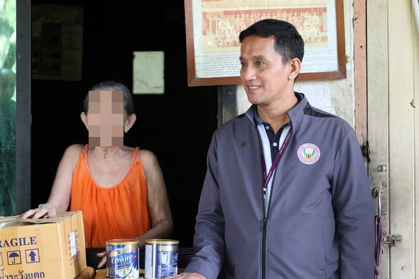 เทศบาลฯ ลงพื้นที่ให้กำลังใจและมอบสิ่งของให้แก่ผู้สูงอายุ และ ... Image 1