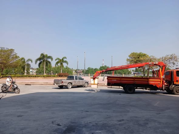 เทศบาลนครสุราษฎร์ธานี โดยสำนักช่าง ดำเนินงานด้านต่าง ๆ เพื่อ ... Image 1