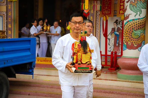 เทศบาลฯ ร่วมพิธีแห่พระรอบเมืองฯ (อิ้วเก้ง) ในประเพณีถือศีลกิ ... รูปภาพ 1