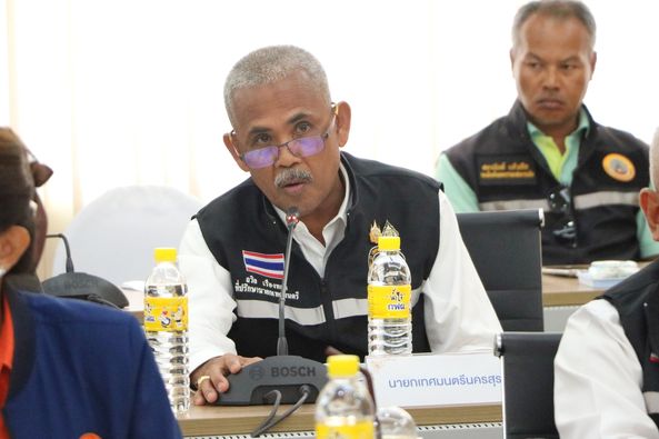 เทศบาลนครสุราษฎร์ธานีร่วมประชุมหาแนวทางการป้องกันและแก้ไขปัญ ... Image 1
