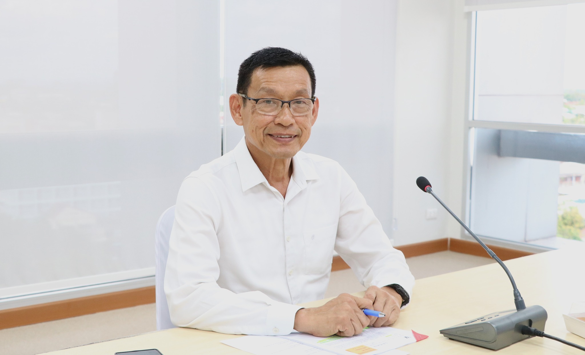 การประชุมเพื่อหารือแนวทางแก้ไขปัญหาน้ำท่วมขังในเขตพื้นที่เทศ ... รูปภาพ 1