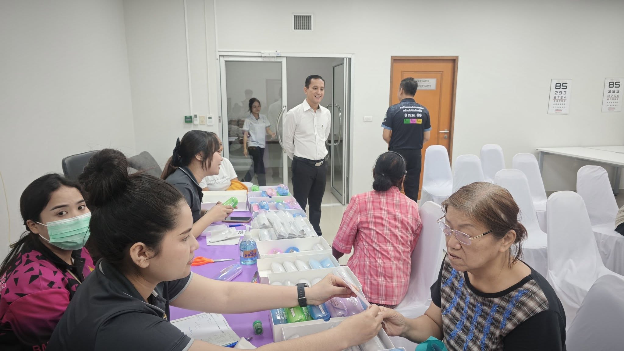 โครงการคัดกรองความผิดปกติสายตาและแก้ไขการมองเห็นในกลุ่มผู้สู ... รูปภาพ 1