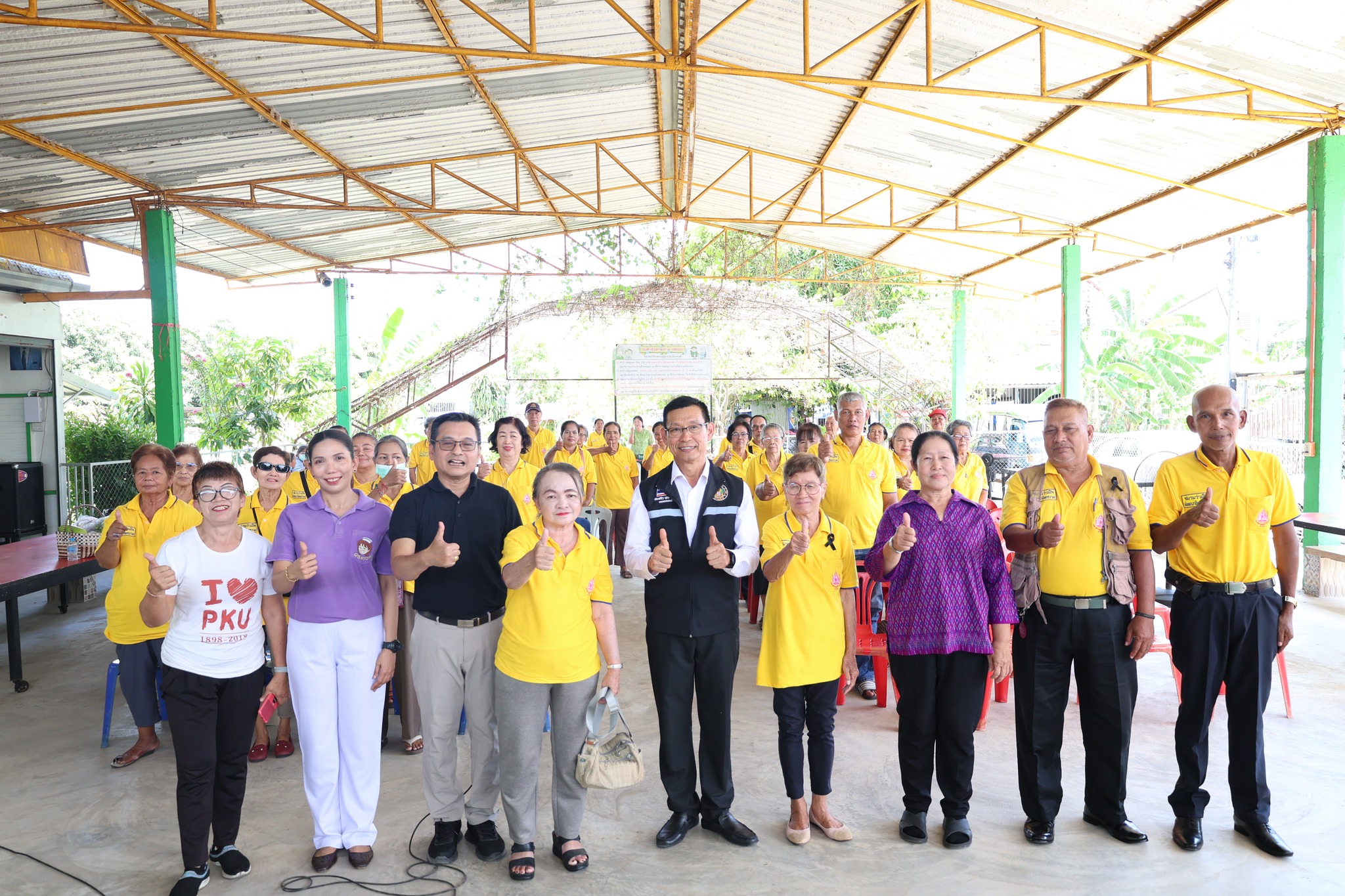 นายประเสริฐ บุญประสพ นายกเทศมนตรีนครสุราษฎร์ธานี ลงพื้นที่พบ ... รูปภาพ 1