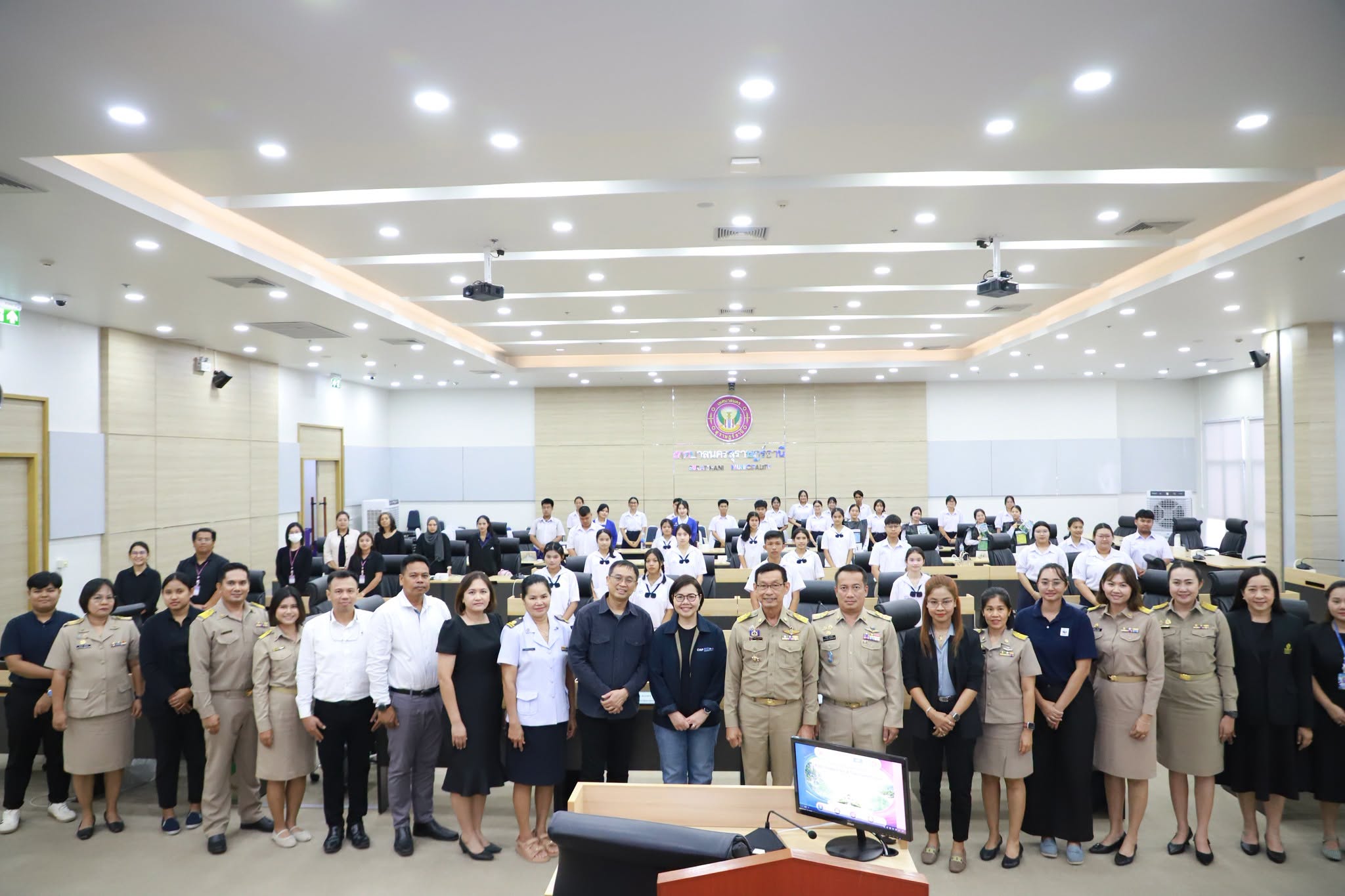 การประกวดนำเสนอไอเดีย (Pitching) หัวข้อ "Imagine Surat Thani ... รูปภาพ 1