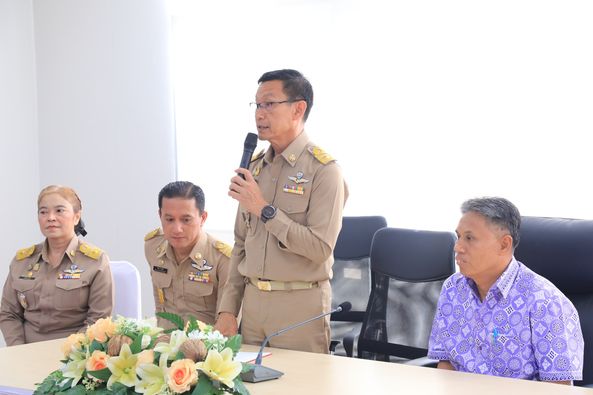 นายกแป๊ะ ให้การต้อนรับคณะศึกษาดูงานจาก อบต. วังคีรี จังหวัดต ... Image 1