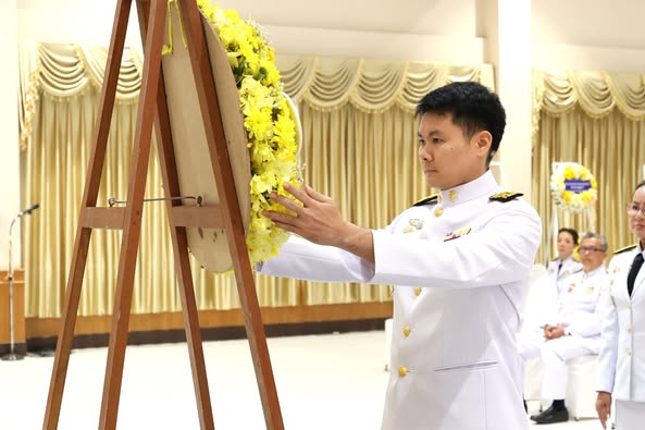 เทศบาลฯ ร่วมกิจกรรมทำบุญตักบาตรข้าวสารอาหารแห้ง ถวายพระราชกุ ... Image 1