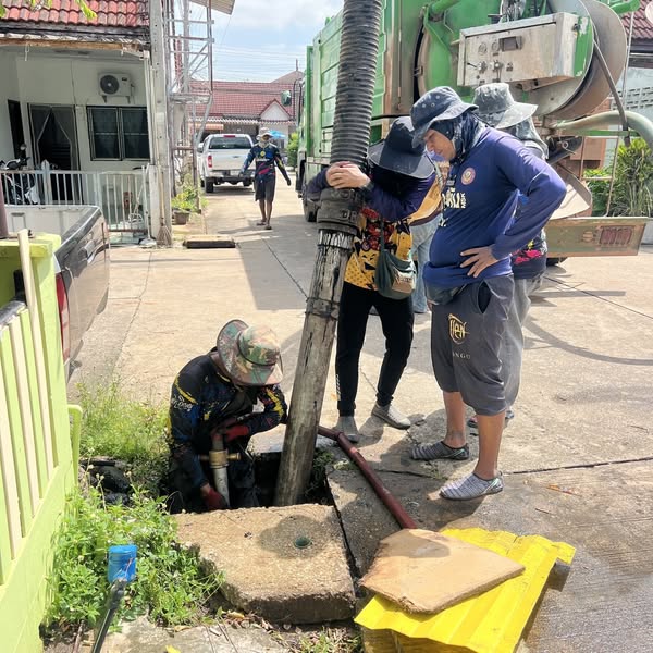 เทศบาลนครสุราษฎร์ธานี โดยสำนักช่าง ดำเนินงานด้านต่างๆเพื่อคว ... Image 1