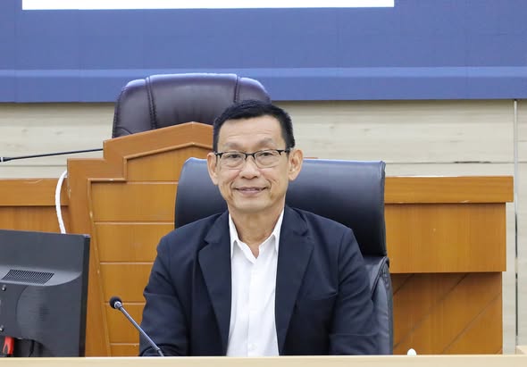 วันนี้ (12 พ.ย. 68) นายประเสริฐ บุญประสพ นายกเทศมนตรีนครสุรา ... Image 1