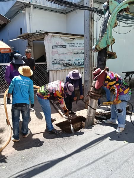 เทศบาลนครสุราษฎร์ธานี โดยสำนักช่าง ดำเนินงานด้านต่างๆเพื่อคว ... Image 1