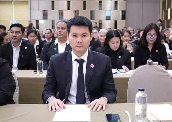 วันนี้ (14 พ.ย.68) นายประเสริฐ บุญประสพ นายกเทศมนตรีนครสุราษ ... Image 1