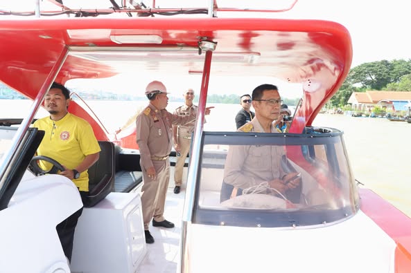 ลงพื้นที่ติดตามสถานการณ์ระดับน้ำในแม่น้ำตาปี รูปภาพ 1