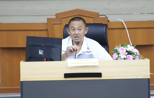 เทศบาลฯ จัดประชุมคณะกรรมการศึกษาของเทศบาลนครสุราษฎร์ธานี- รูปภาพ 1