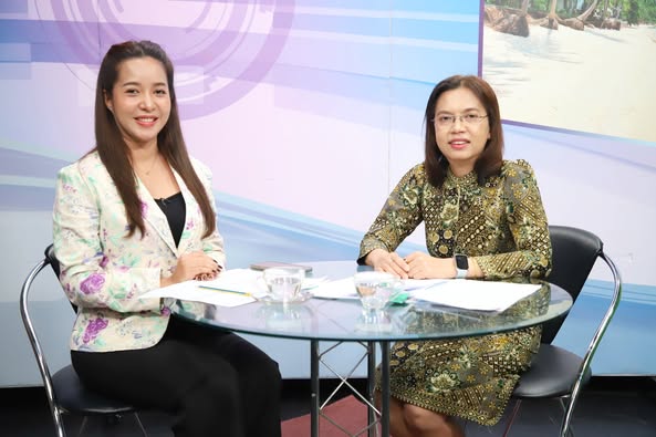 เทศบาลนครสุราษฎร์ธานี ร่วมบันทึกเทปรายการล่องใต้วันนี้ ณ ห้อ ... Image 1