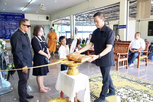 วันนี้ (11 ส.ค. 67) นายประเสริฐ บุญประสพ นายกเทศมนตรีนครสุรา ... Image 1