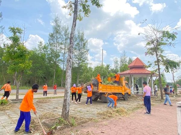 ขอขอบคุณ และขอส่งกำลังใจพร้อมความห่วงใย ให้พี่ๆ เจ้าหน้าที่เ ... Image 1