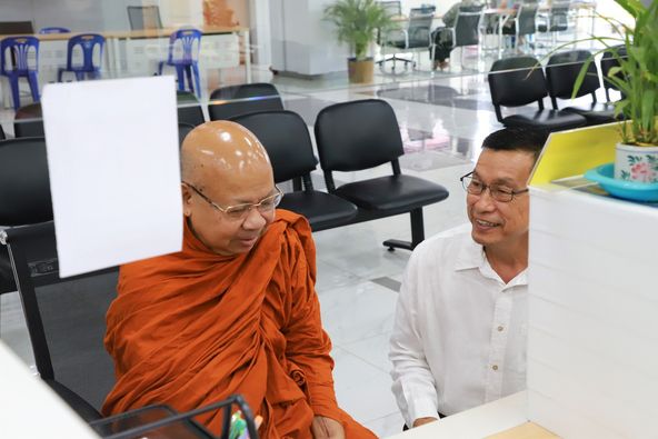 บัตรประจำตัวประชาชน เป็นบัตรซึ่งใช้แสดงตนเป็นคนไทย พระภิกษุส ... Image 1