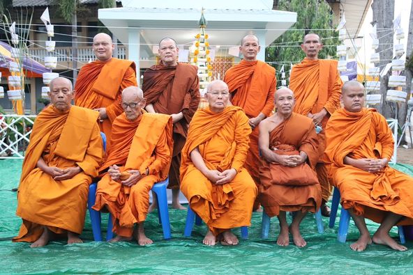 พิธีพุทธาภิเษกพระพุทธรูปประจำโรงเรียนเมืองสุราษฎร์ธานี และวั ... Image 1