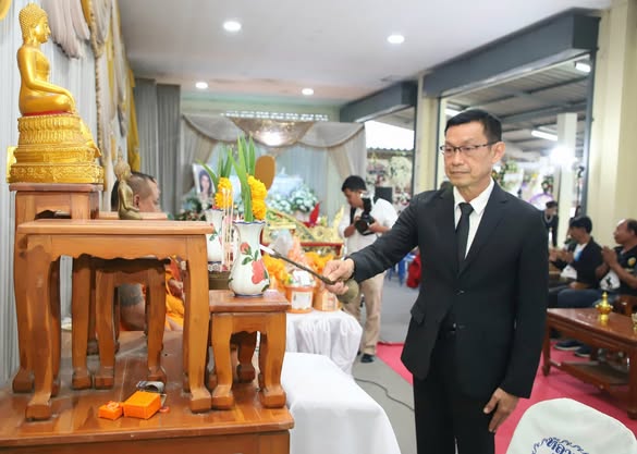 วันนี้ (12 ธ.ค. 67) นายประเสริฐ บุญประสพ นายกเทศมนตรีนครสุรา ... รูปภาพ 1