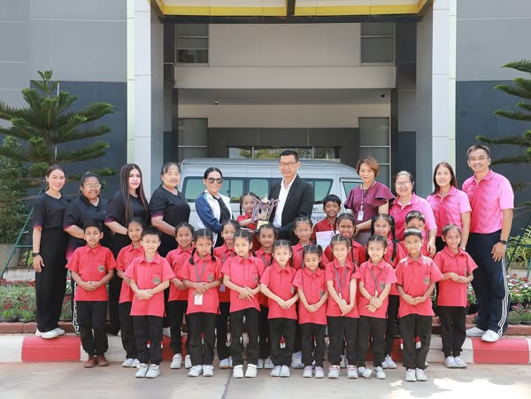 นายกเทศมนตรีฯ ร่วมแสดงความยินดีกับ "เดอะชาร์ค จูเนียร์" ทีมส ... รูปภาพ 1