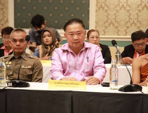 เทศบาลฯ ร่วมโครงการสร้างเสริมคุณธรรมภายใต้การปลูกจิตสำนึกด้ว ... รูปภาพ 1